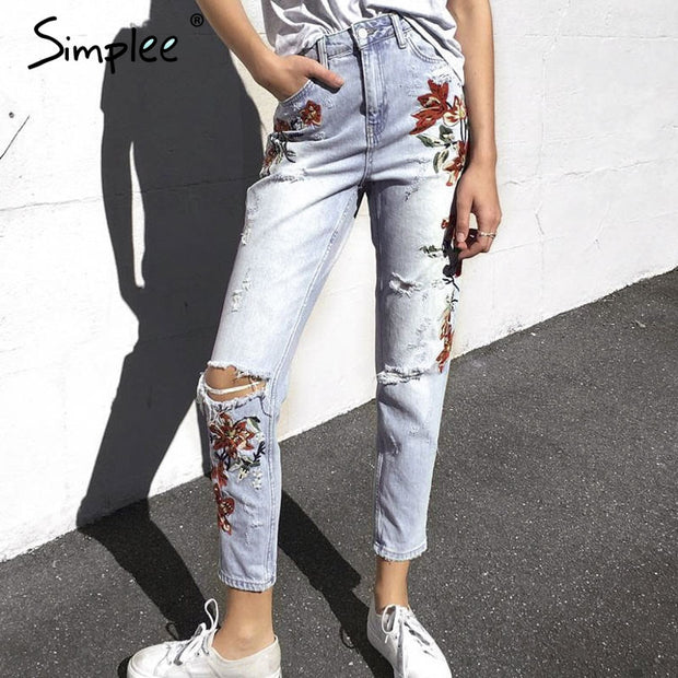 Simplee Vintage flower embroidery high waist jeans female Pocket straight jeans women bottom Light blue hole casual pants capris